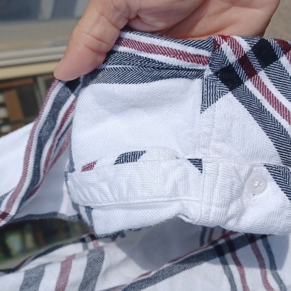 Rails Hunter Navy and White Plaid Flannel Button Up M - Picture 3 of 8